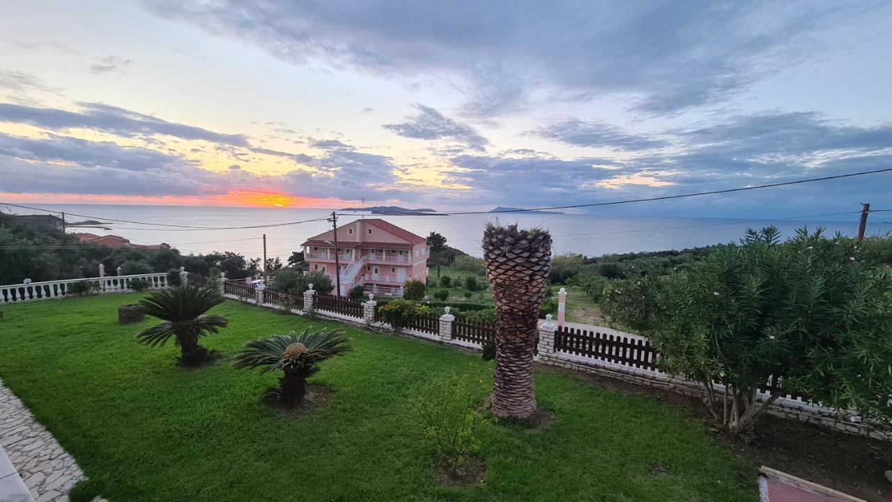 Villa Voula Agios Stefanos Avliotes  Exteriér fotografie