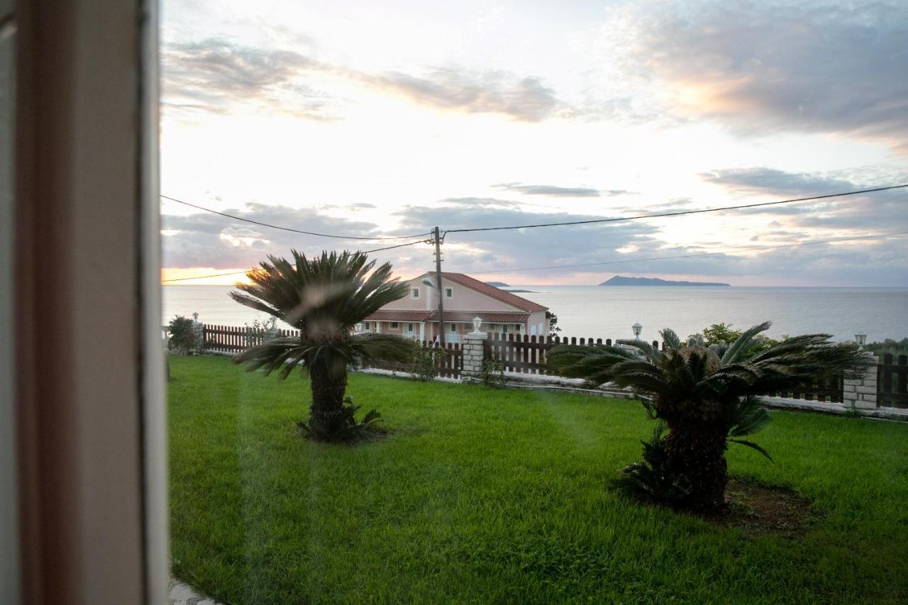 Villa Voula Agios Stefanos Avliotes  Exteriér fotografie